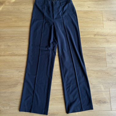 Dunkelblaue Hose