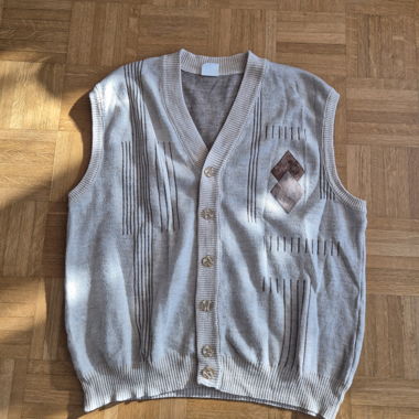 Gilet beige avec boutons