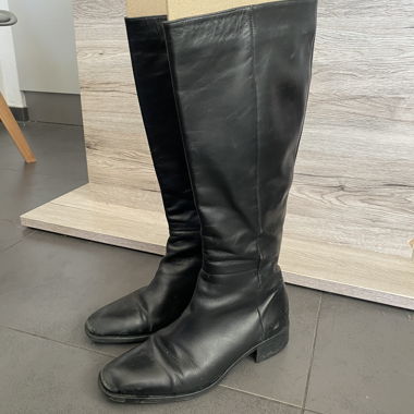 Zara leather boots 100% genuine leather - size 37