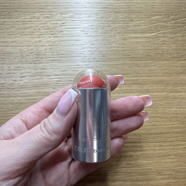 r.e.m beauty cheek & Lipstick