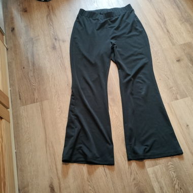Leggings a zampa SHEIN Curve neri