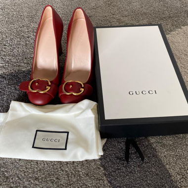 Gucci bordeaux pumps