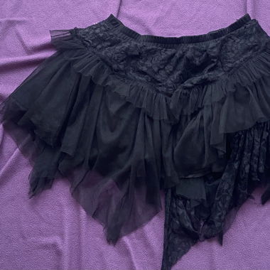 Jupe avec dentelle et froufrou style alt (38-42)