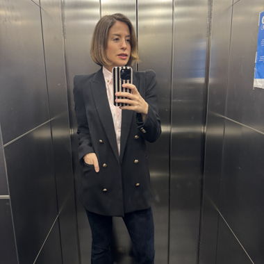 Black Blazer will small shoulderpads