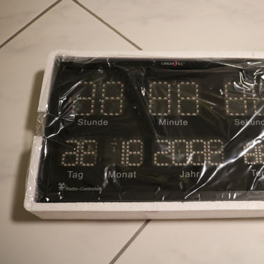 Uhr Funkuhr Wanduhr LED Display Digital