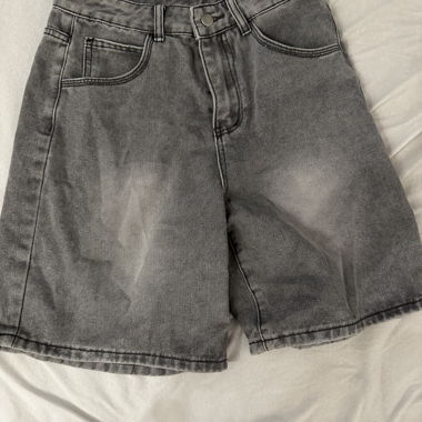Graue Denim Shorts