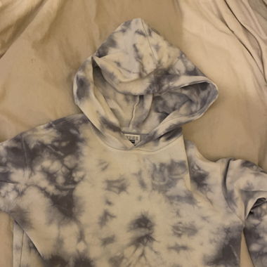Batik Pullover