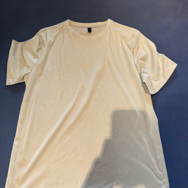 Beiges T-Shirt Gr. M