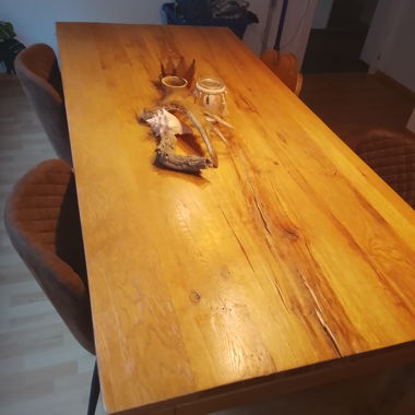 Tavolo da pranzo massiccio in legno
