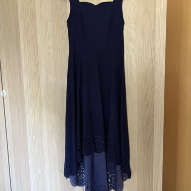 Dunkelblaues Trägerkleid, Sommer, 36