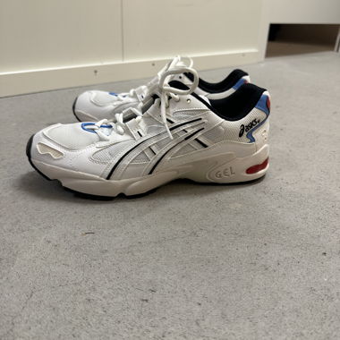 Asics neuf
