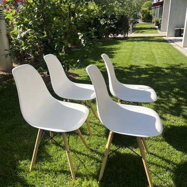 Sedie da designer bianche, set da 4 (replica Vitra)
