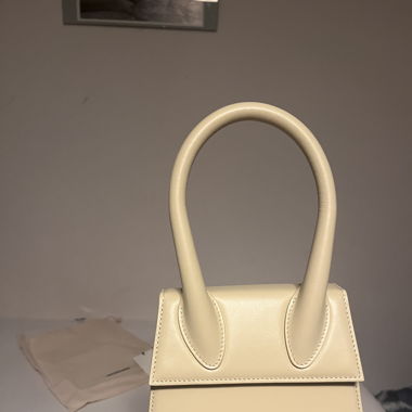 JACQUEMUS LE CHIQUITO MOYEN