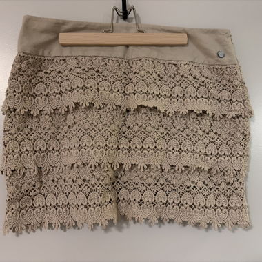 Beige Spitzenrock