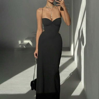 Abito maxi nero con schiena scoperta