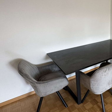 Esstisch grau mit 4 Stühlen