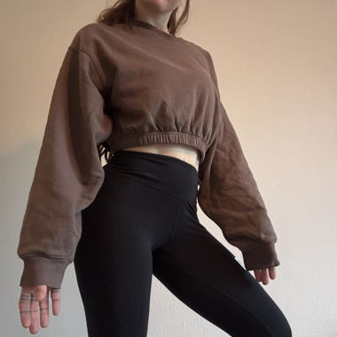 Alo Cropped Longsleeve Top in Size S