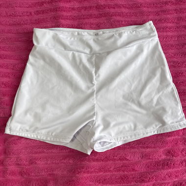 Weisse Sport-Shorts
