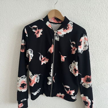 Bomber nero floreale