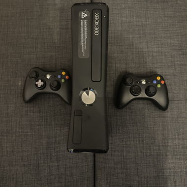 Console Xbox 360 S con 2 controller