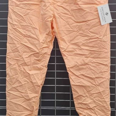Pantaloni leggeri da donna color albicocca