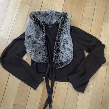 Giacca marrone con collo in pelliccia finta