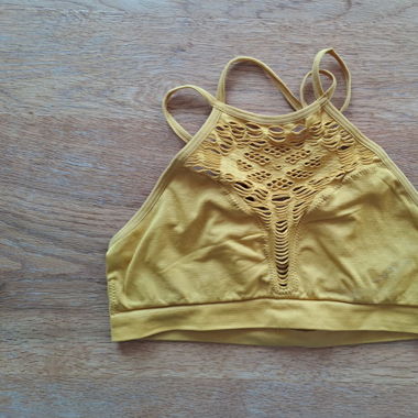 Bralette au Crochet à Col Montant