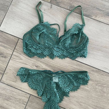 Ensemble de lingerie deux pièces non porté taille S