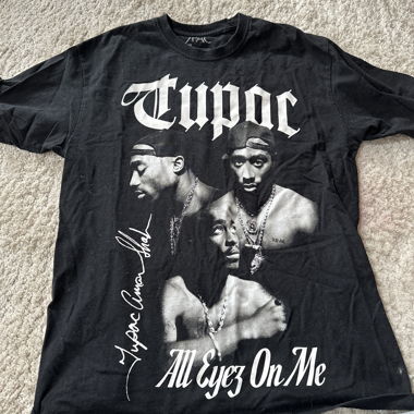 T-shirt grafica Tupac