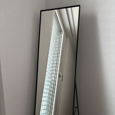 Miroir moderne tour noir