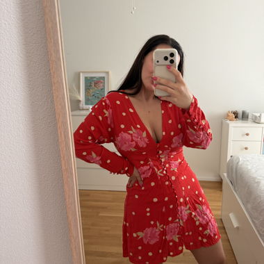 Robe mini fleurie rouge