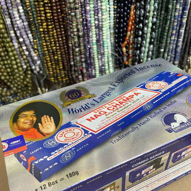 Räucherstäbchen Blau Satya Nag Champa 
