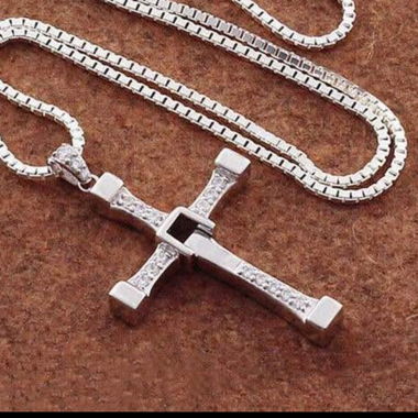 Collier Fast and furious