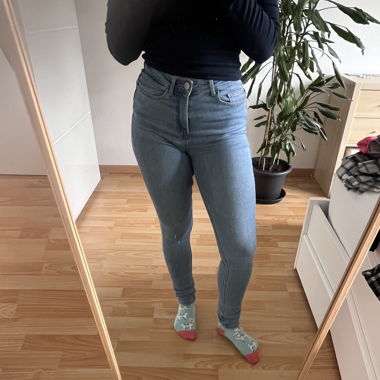 Hellblaue Skinnyjeans