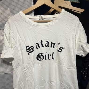 Satan‘s girl shirt Motiv