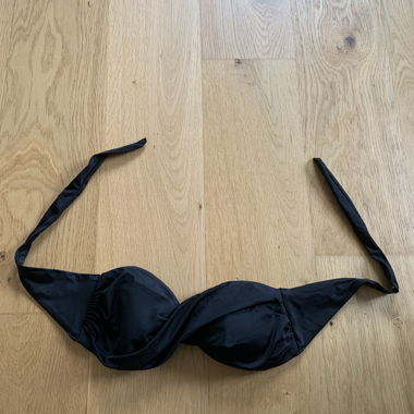 Top bikini nero