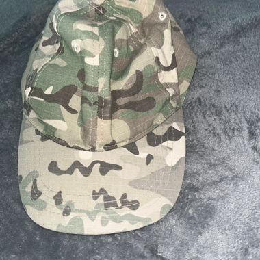 Casquette style militaire