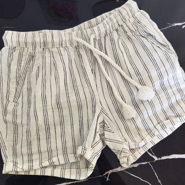 Pantaloncini a righe bianco e nero