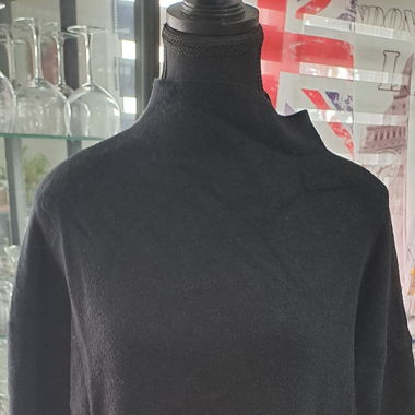 Pull noir 