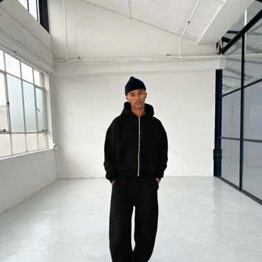 sweatscollective black zip hoodie - size S