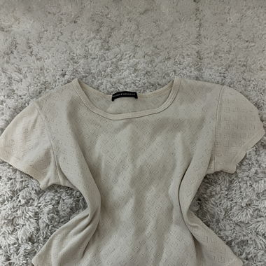 Cream Brandy Melville crop top with heart details