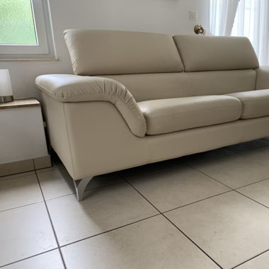 neuwertiges Sofa