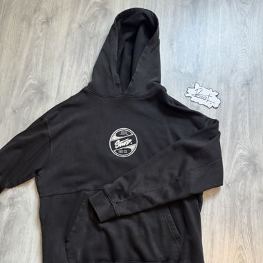 Pull noir Stwd