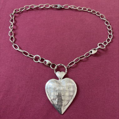 Collier pendentif coeur argenté