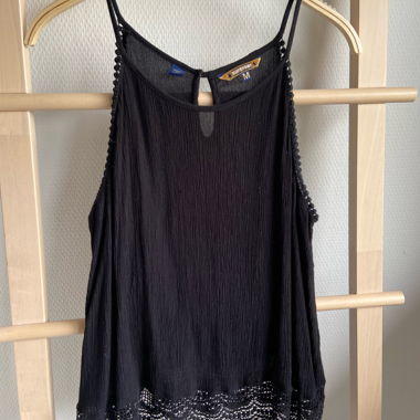 Sommertop mit Spitze