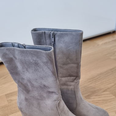 Grey Boots 