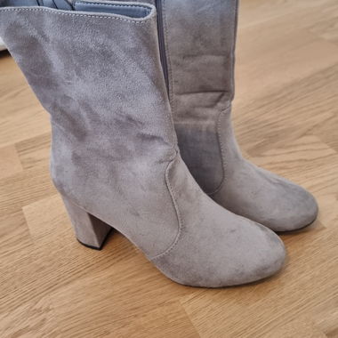 Grey Boots 