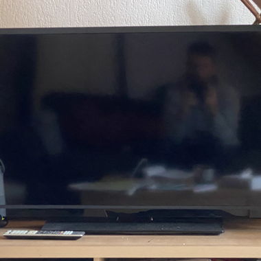 TOSHIBA Farb-LCD-Fernseher 40L3405 zu verkaufen