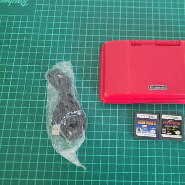 Nintendo DS plus 2 jeux