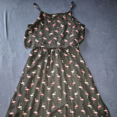 Kleid mit Flamingo-Muster